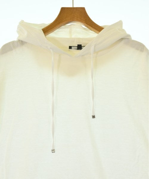 UNTITLED เสื้อยืด/เสื้อท็อปส์
