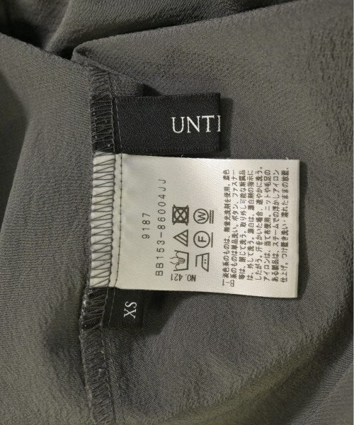 UNTITLED เสื้อสตรี