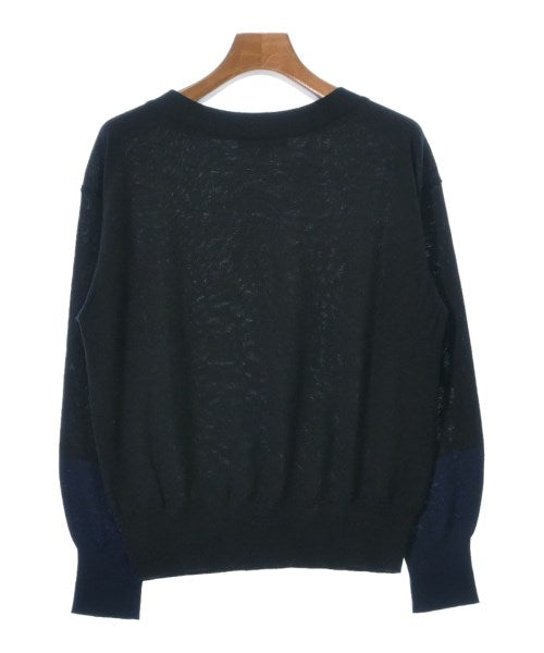 UNTITLED เสื้อกันหนาว