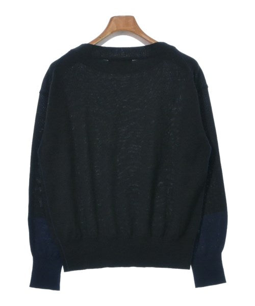 UNTITLED เสื้อกันหนาว