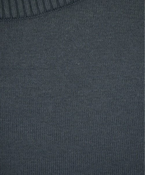 UNTITLED เสื้อกันหนาว