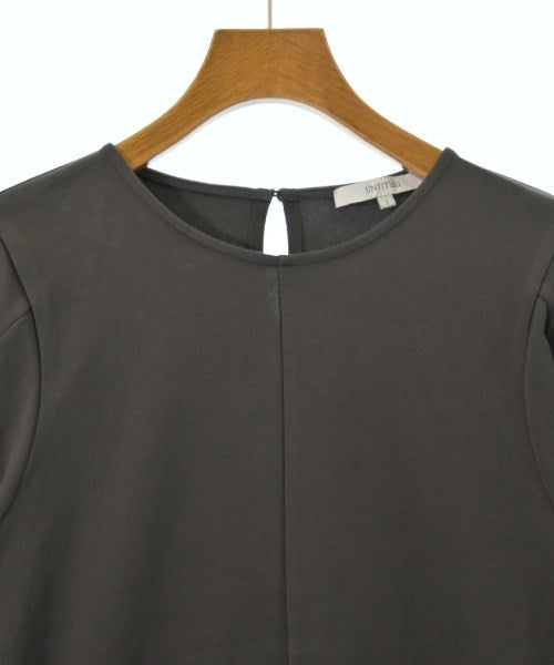 UNTITLED เสื้อยืด/เสื้อท็อปส์