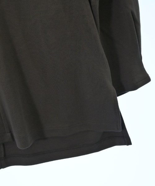 UNTITLED เสื้อยืด/เสื้อท็อปส์