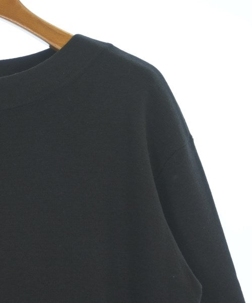 UNTITLED เสื้อกันหนาว
