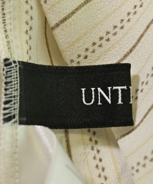 UNTITLED เสื้อสตรี