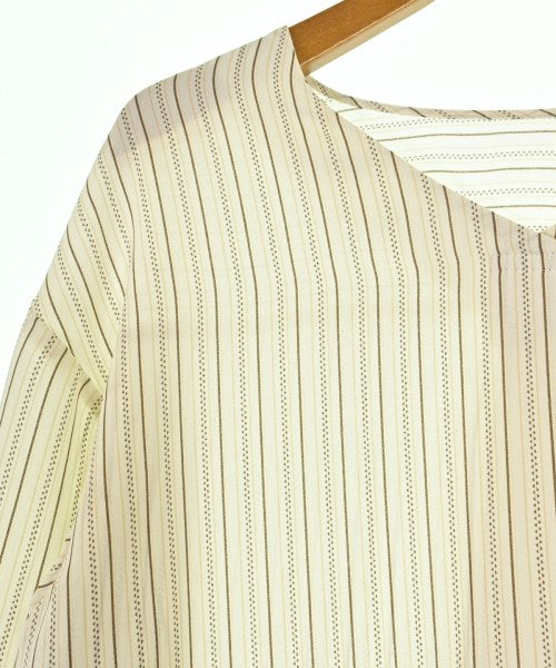 UNTITLED เสื้อสตรี