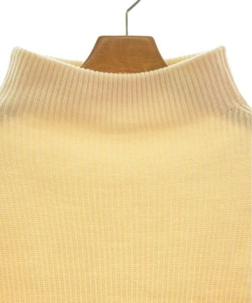 UNTITLED เสื้อกันหนาว