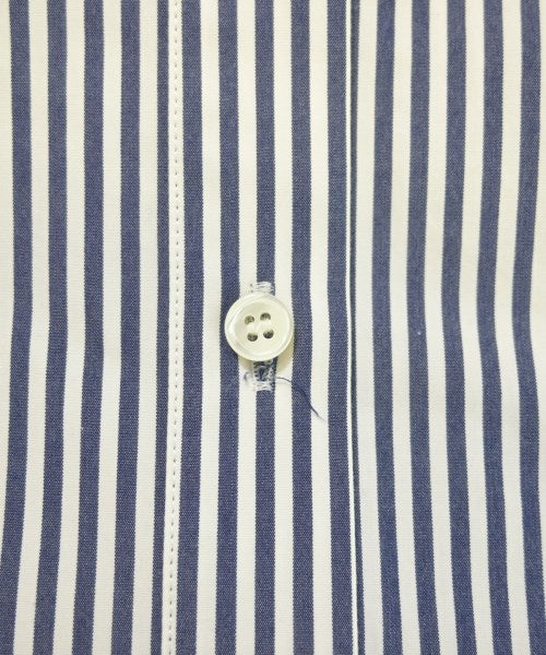 UNTITLED เสื้อลำลอง