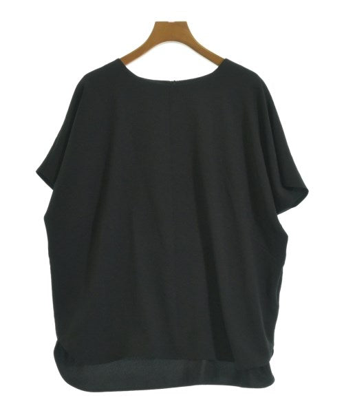 UNTITLED เสื้อสตรี