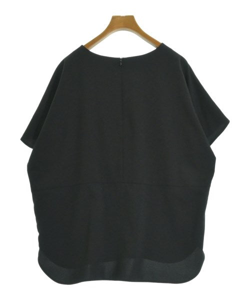 UNTITLED เสื้อสตรี