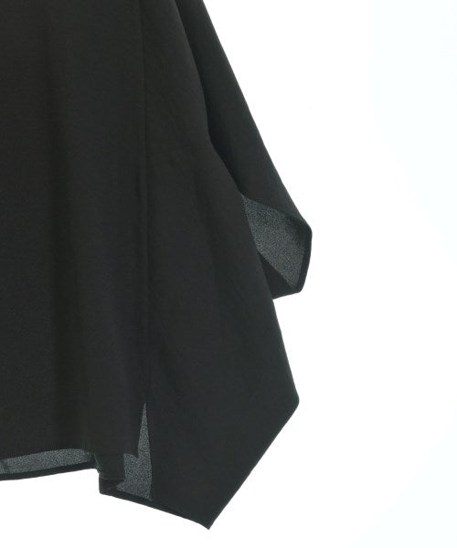 UNTITLED เสื้อสตรี