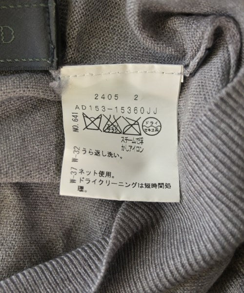 UNTITLED เสื้อกันหนาว