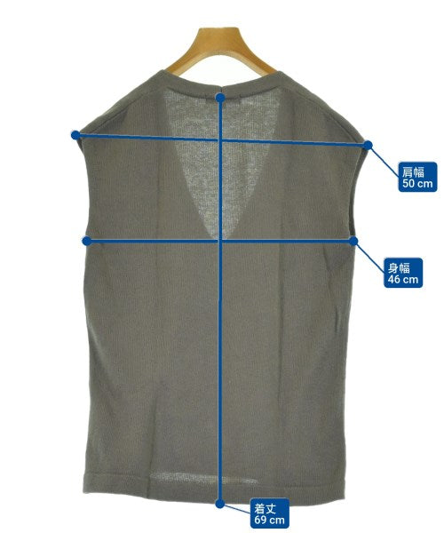 UNTITLED เสื้อแขนกุด