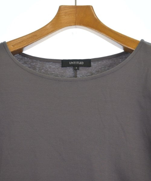 UNTITLED เสื้อยืด/เสื้อท็อปส์