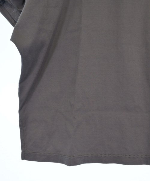 UNTITLED เสื้อยืด/เสื้อท็อปส์