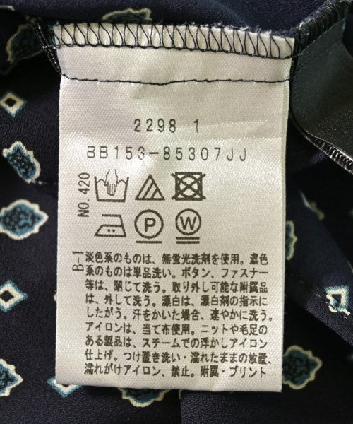 UNTITLED เสื้อลำลอง