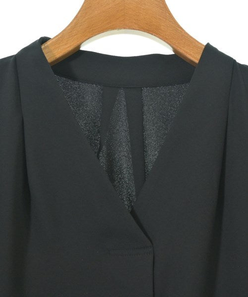 UNTITLED เสื้อสตรี