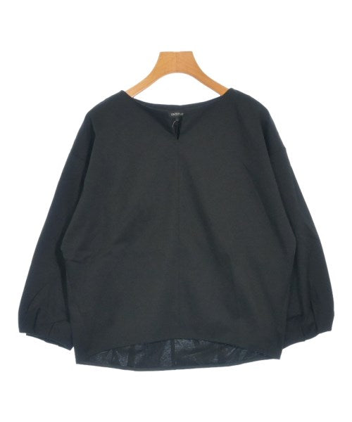 UNTITLED เสื้อยืด/เสื้อท็อปส์