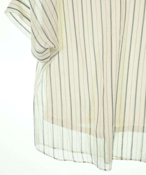 UNTITLED เสื้อสตรี