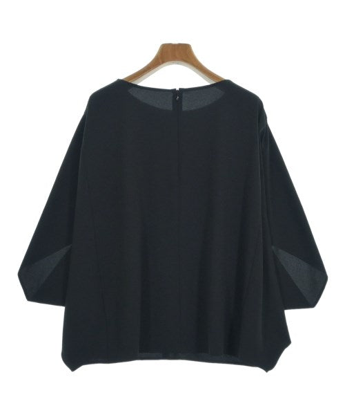 UNTITLED เสื้อสตรี