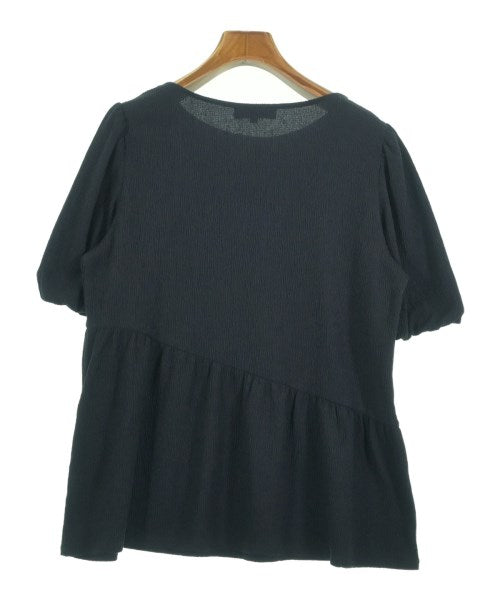 UNTITLED เสื้อสตรี
