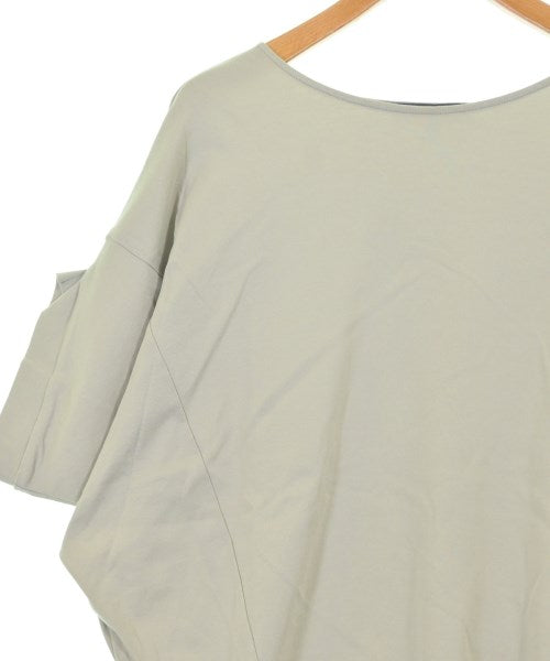 UNTITLED เสื้อยืด/เสื้อท็อปส์
