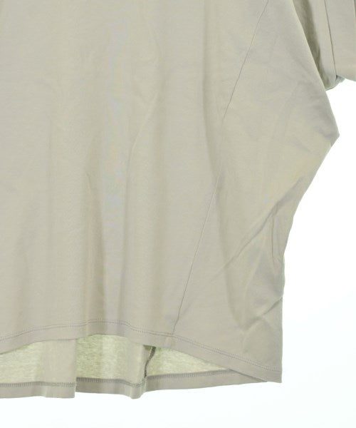 UNTITLED เสื้อยืด/เสื้อท็อปส์