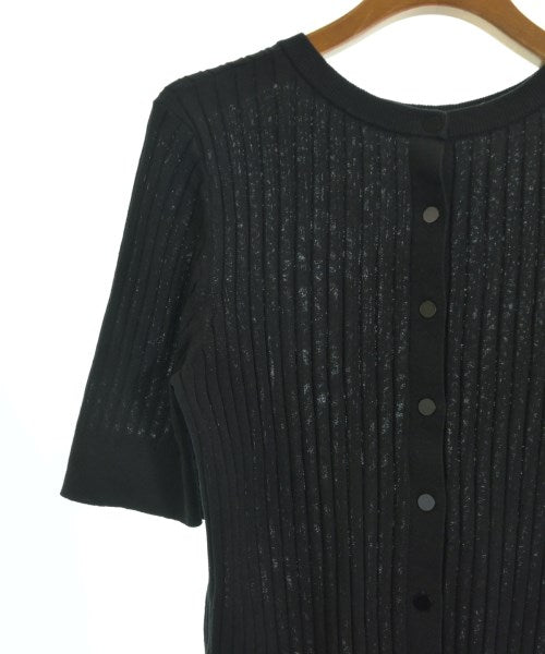 UNTITLED เสื้อกันหนาว