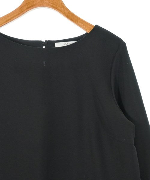 UNTITLED เสื้อสตรี