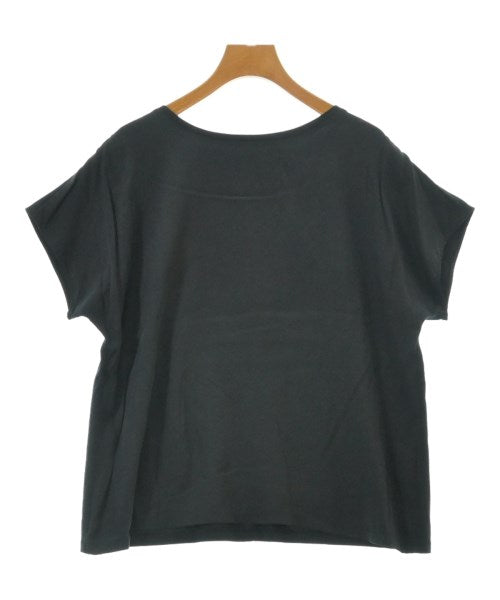 UNTITLED เสื้อยืด/เสื้อท็อปส์