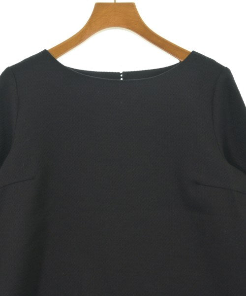 UNTITLED เสื้อสตรี