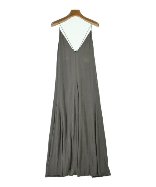 UNTITLED ชุดเดรส