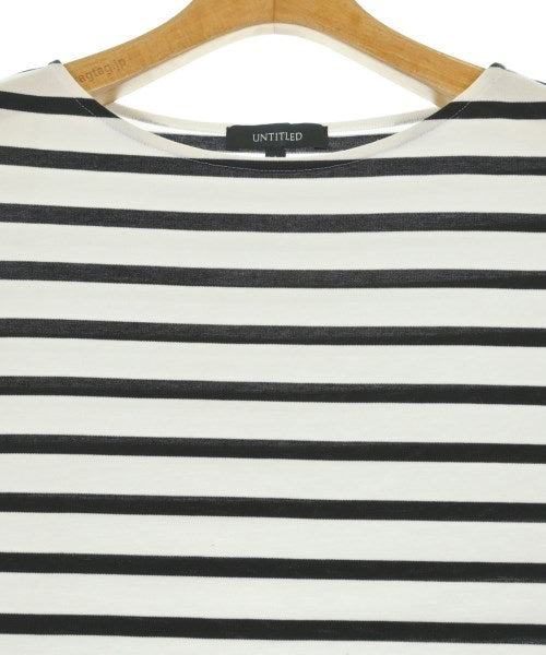UNTITLED เสื้อยืด/เสื้อท็อปส์