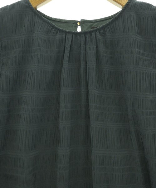 UNTITLED เสื้อสตรี