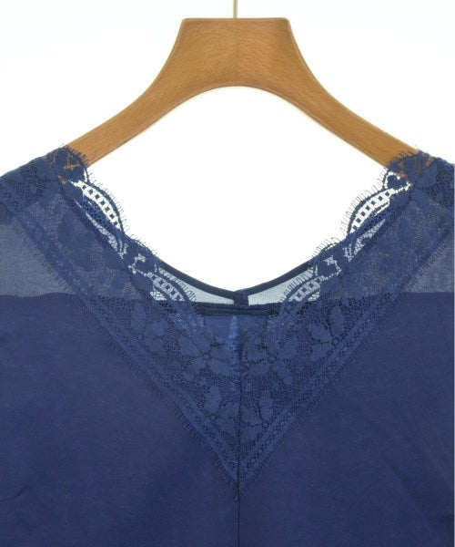 UNTITLED เสื้อสตรี