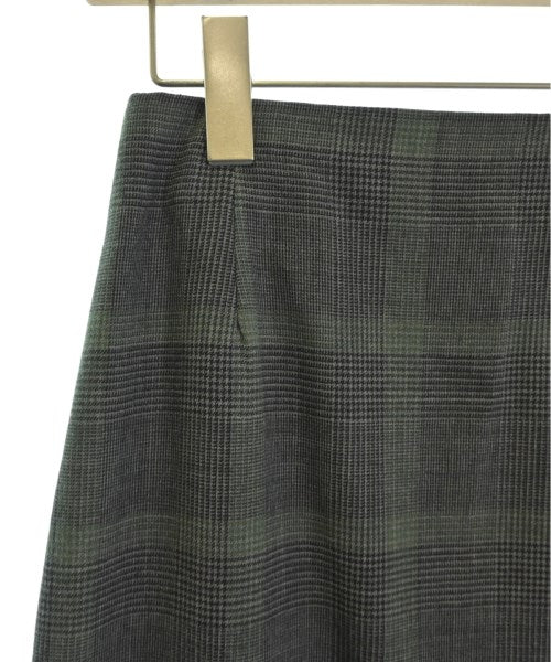 UNTITLED กระโปรงยาวถึงเข่า