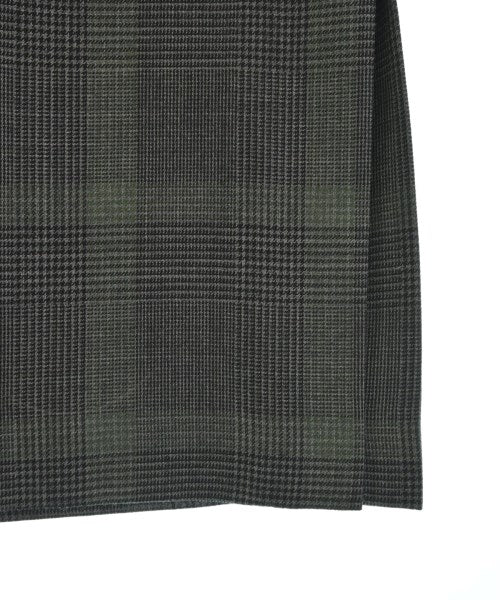 UNTITLED กระโปรงยาวถึงเข่า