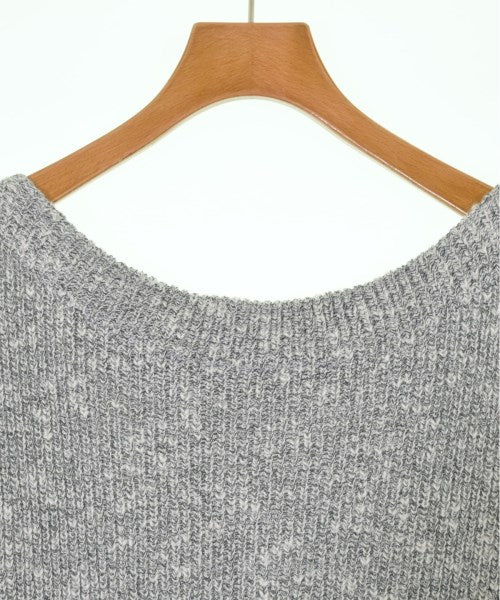 UNTITLED เสื้อกันหนาว