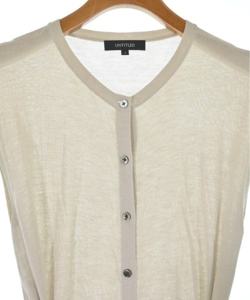 UNTITLED เสื้อแขนกุด