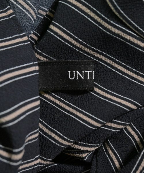 UNTITLED เสื้อสตรี