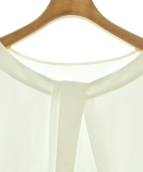 UNTITLED เสื้อสตรี