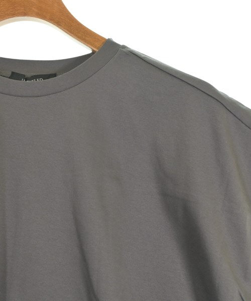 UNTITLED เสื้อยืด/เสื้อท็อปส์