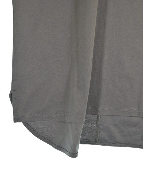 UNTITLED เสื้อยืด/เสื้อท็อปส์