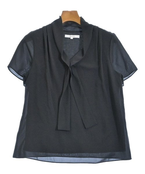 UNTITLED เสื้อสตรี