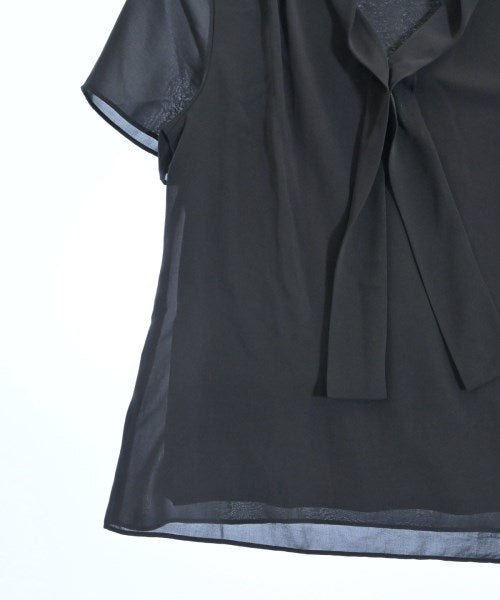 UNTITLED เสื้อสตรี