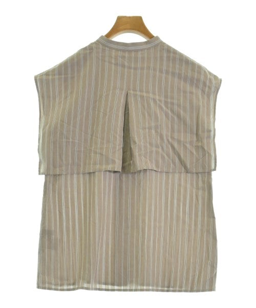 UNTITLED เสื้อลำลอง