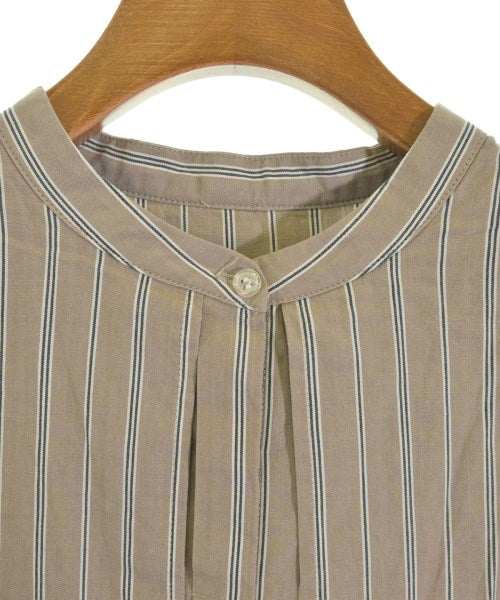 UNTITLED เสื้อลำลอง