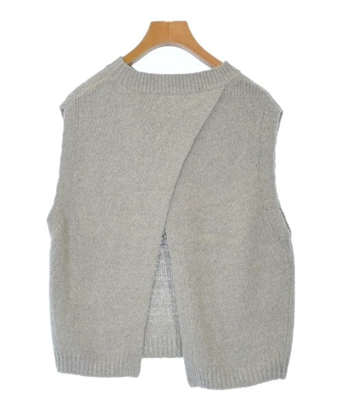 UNTITLED เสื้อกั๊ก