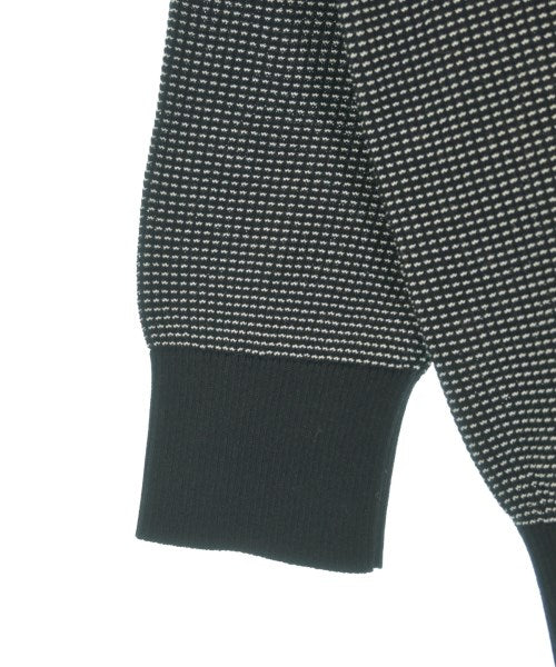 UNTITLED เสื้อกันหนาว