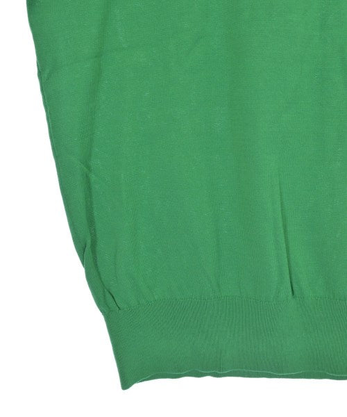 UNTITLED เสื้อแขนกุด